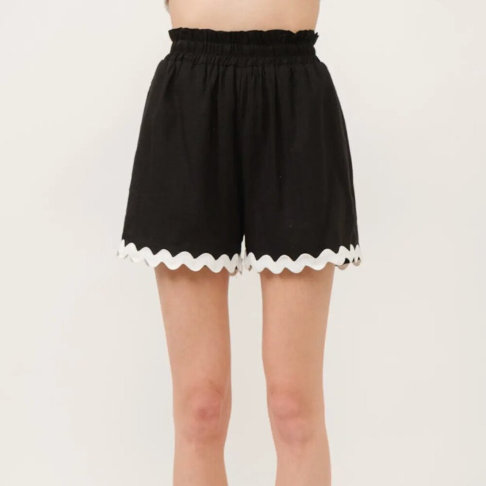 Aaron & Amber | Vera Linen Wave Shorts
